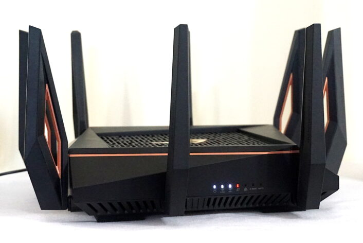 Does Amazon's AZR100X Support Wireless Streaming